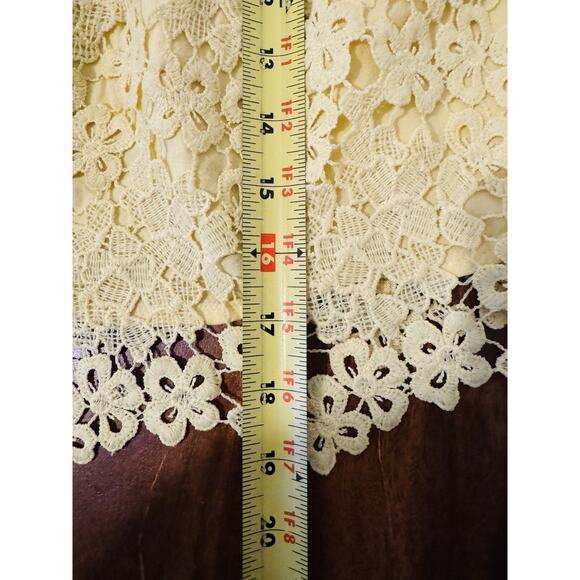 Abercrombie & Fitch Y2K Babydoll Smocked Yellow Floral Lace Semi Crop Top XL - Picture 5 of 8